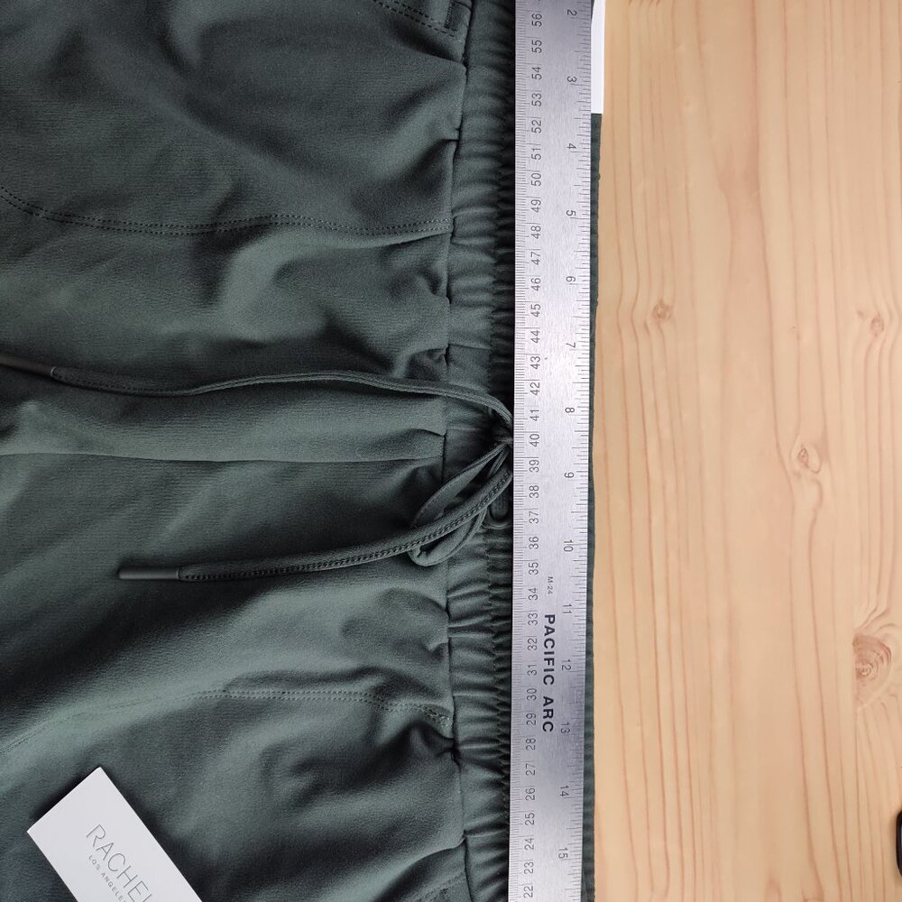 Rachel Zoe Dark Green Midrise Shorts Size L NWT Chic - Picture 7 of 12
